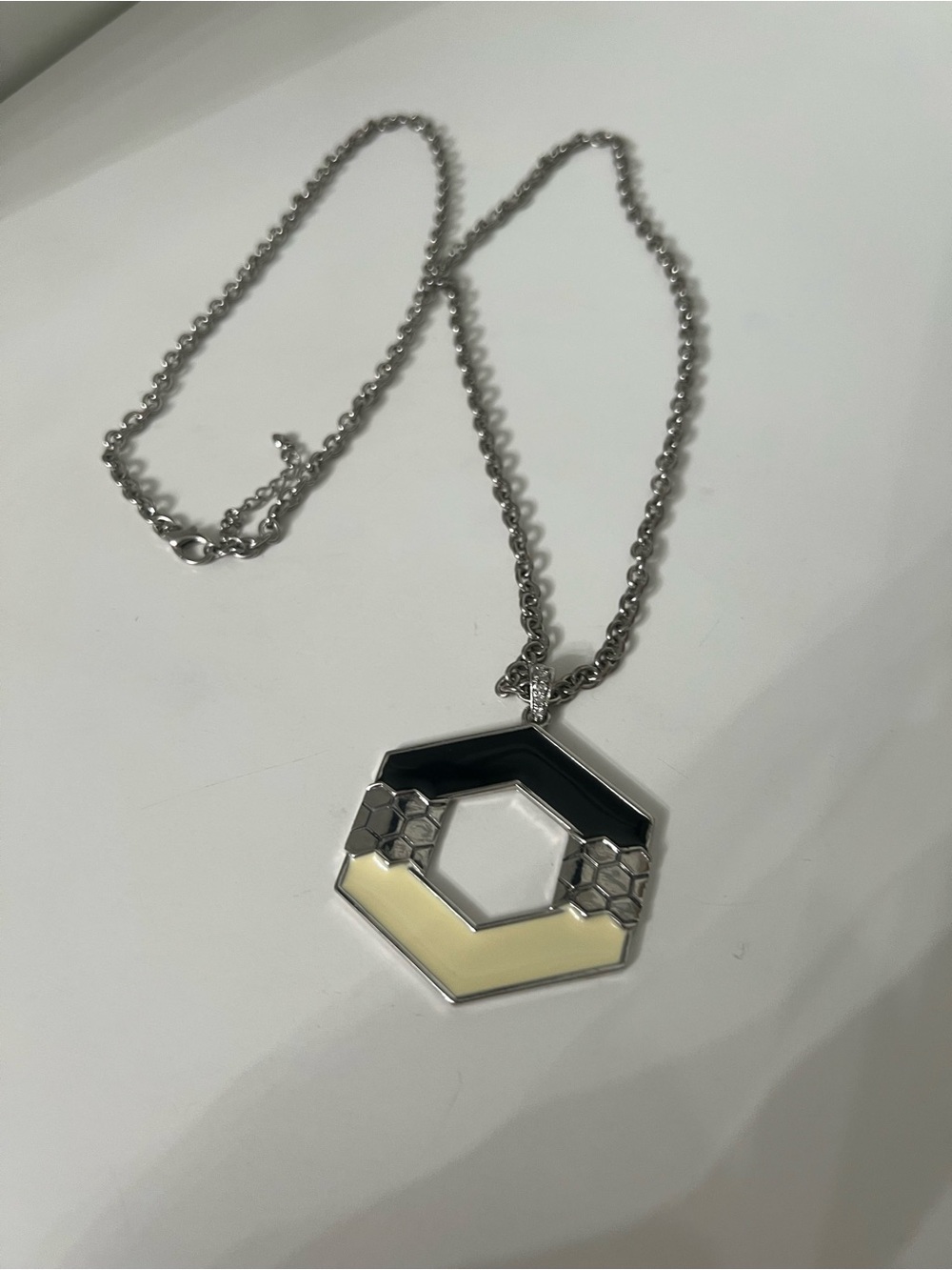 Belle Noel Stylish Hexagon Pendant Necklace - Black & Cream
